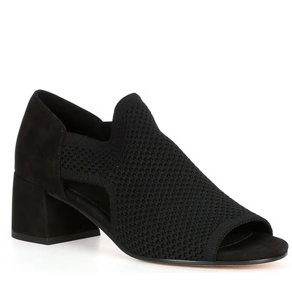 New (NWOB) Eileen Fisher Ferris Knit Sandal in Black Size 8